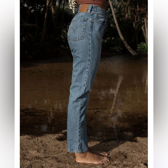 Levi’s 501 Original Fit Button Fly Distressed Jeans size 29x30, EUC - Picture 4 of 13